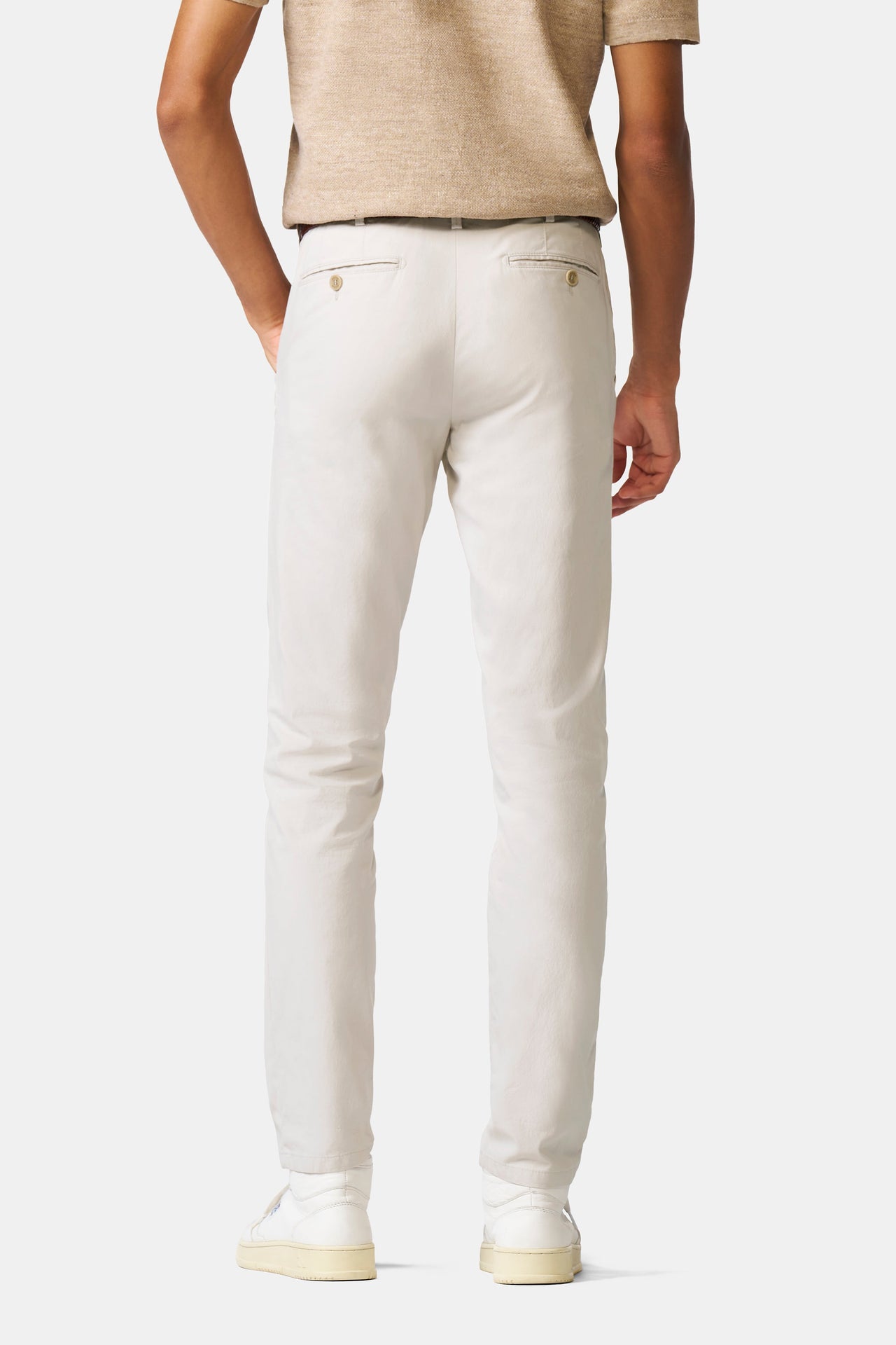 Bonn 1-8123 ACTIVE ∙ MICROFANCY