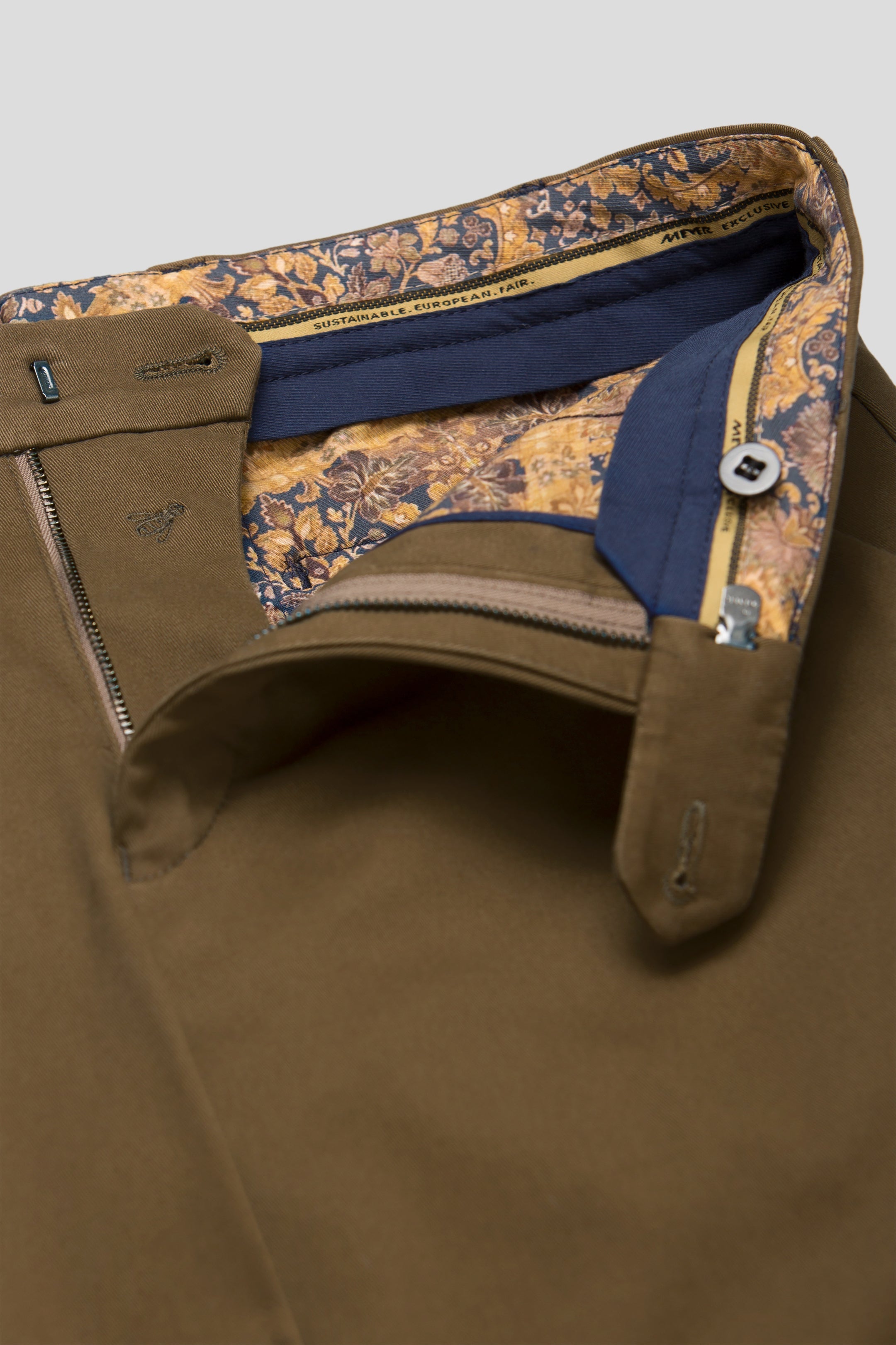 Bonn 2-8609 DELUXE CO ∙ CASHMERE